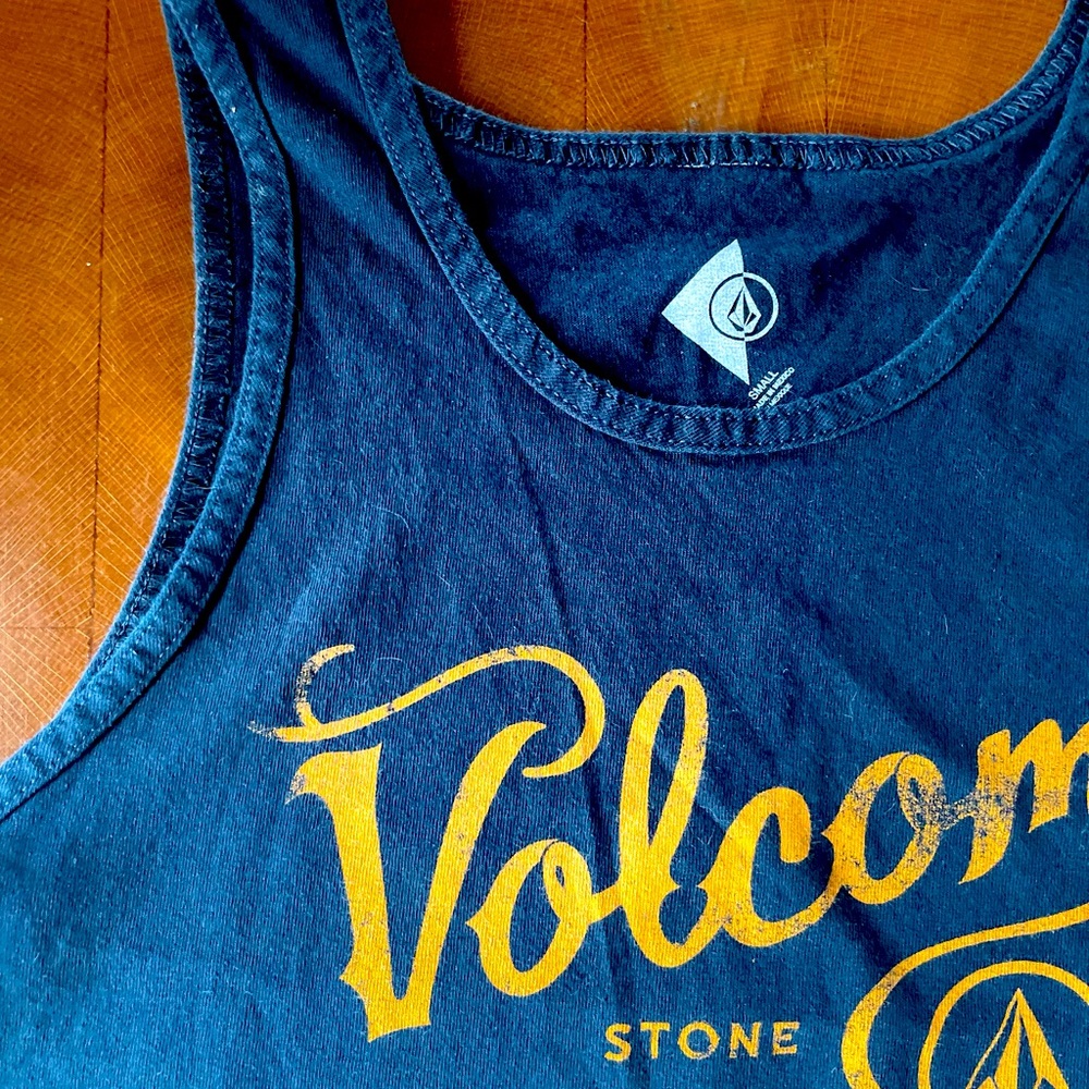 Volcom tank top mens size small